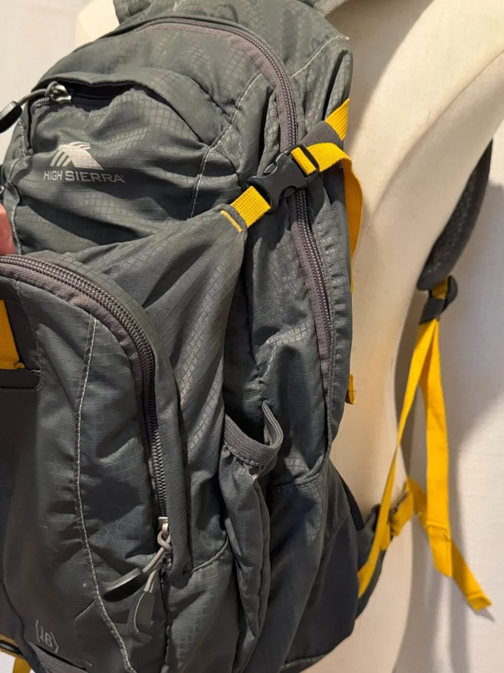 High Sierra Hydration Backpack Daypack Gray Gold Outdoor Hiking Travel